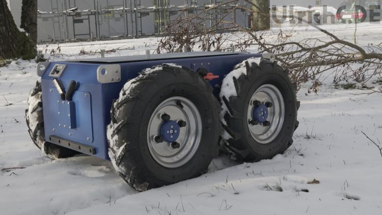 4WD Carrier Schneefahrt