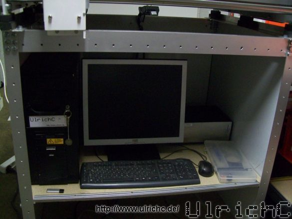 Steuerungscomputer Aufgebaut